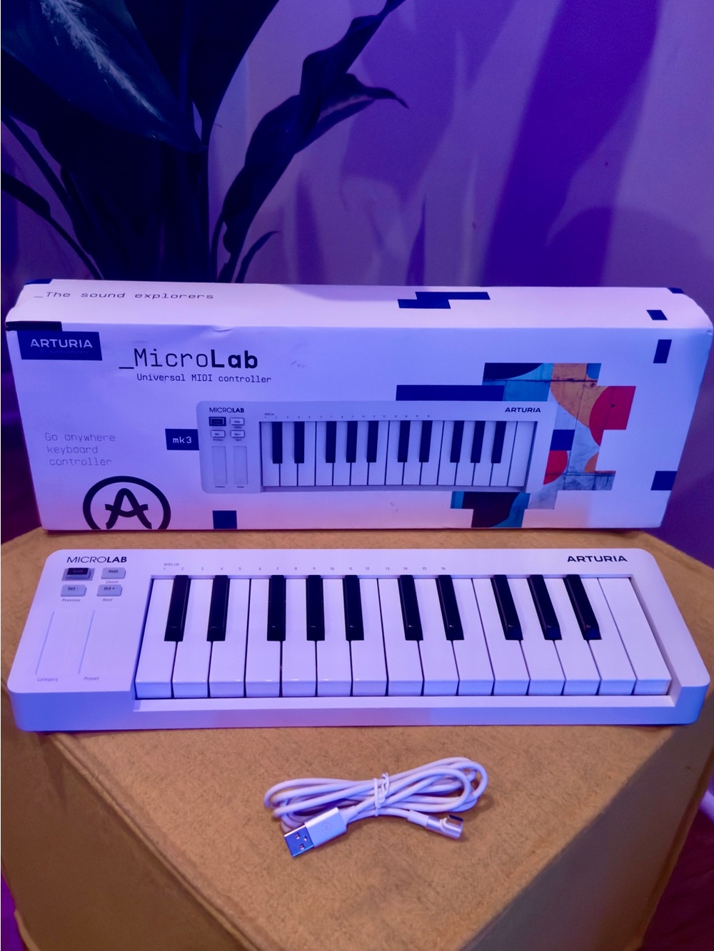 MicroLab 3 (MKIII) Compact MIDI Keyboard Controller - White by Arturia LIKE NEW!